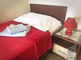 Апартаменты Apartments Villa Luka Свети-Стефан Апартаменты с 2 спальнями, террасой и видом на море (для 3 взрослых)-24