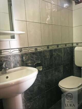 Апартаменты Apartments Villa Luka Свети-Стефан Апартаменты с 2 спальнями, террасой и видом на море (для 3 взрослых)-25