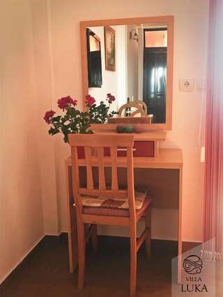 Апартаменты Apartments Villa Luka Свети-Стефан Апартаменты-студио с видом на море-6