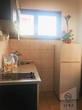 Апартаменты Apartments Villa Luka Свети-Стефан Апартаменты с 2 спальнями, террасой и видом на море (для 3 взрослых)-12